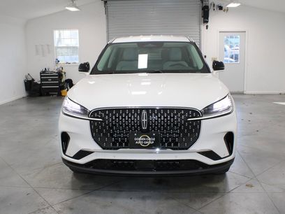 New 2026 Lincoln Aviator 2WD