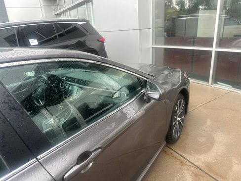 Used 2020 Toyota Camry SE FWD image 14