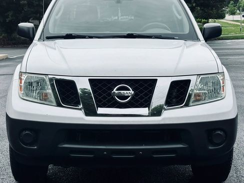 Used 2011 Nissan Frontier S AWD/4WD image 16