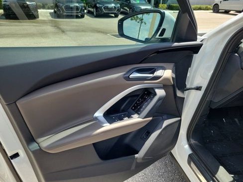 Certified 2025 Audi Q5 Premium w/ Convenience Package AWD/4WD image 18