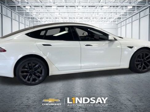 Used 2021 Tesla Model S Plaid image 2