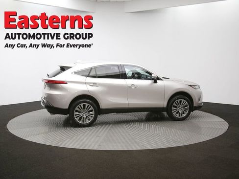 Used 2023 Toyota Venza Limited image 39