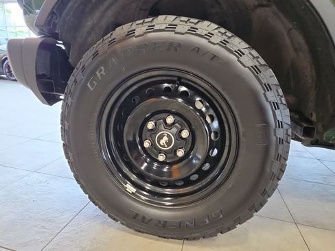 Used 2023 Ford Bronco Black Diamond AWD/4WD image 15