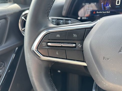 Used 2025 Chevrolet Equinox LT image 21