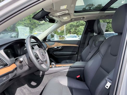 Certified 2024 Volvo XC90 B6 Plus w/ Protection Package Premier AWD/4WD image 13