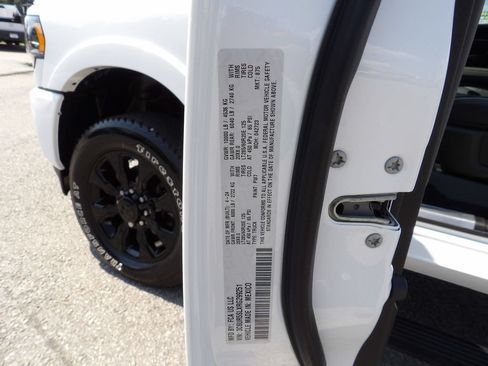 Used 2024 RAM 2500 Limited AWD/4WD image 63