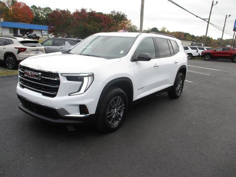 Used 2025 GMC Acadia Elevation image 8