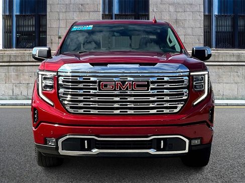Used 2022 GMC Sierra 1500 Denali w/ Technology Package image 3