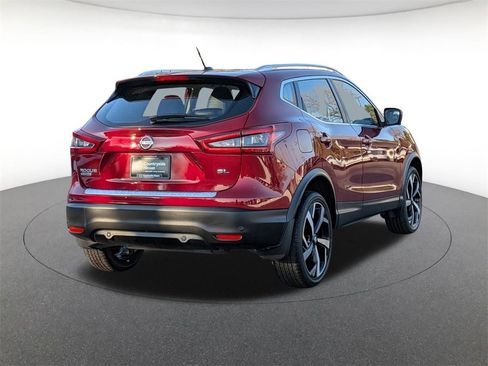 Used 2022 Nissan Rogue Sport SL image 5