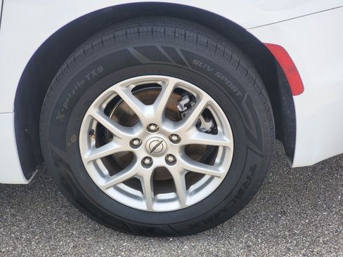 Used 2024 Chrysler Pacifica Touring-L FWD image 31