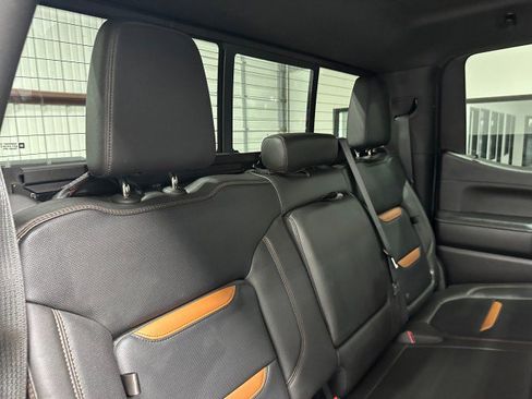 Used 2020 GMC Sierra 1500 AT4 w/ AT4 Premium Package AWD/4WD image 19