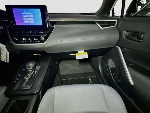 New 2026 Toyota Corolla Cross AWD Hybrid w/ Moonroof Package image 27