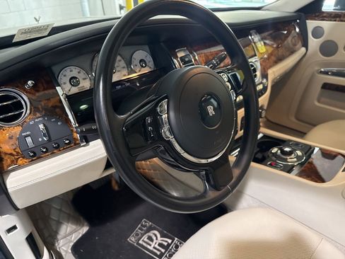 Used 2011 Rolls-Royce Ghost image 10