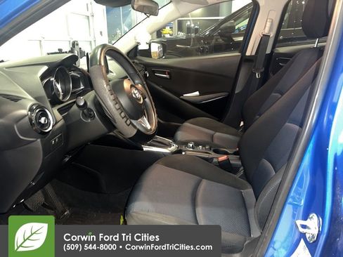 Used 2018 Toyota Yaris iA image 2