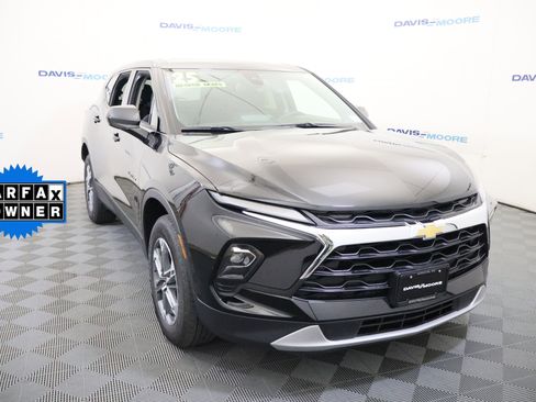 Certified 2025 Chevrolet Blazer LT FWD image 3