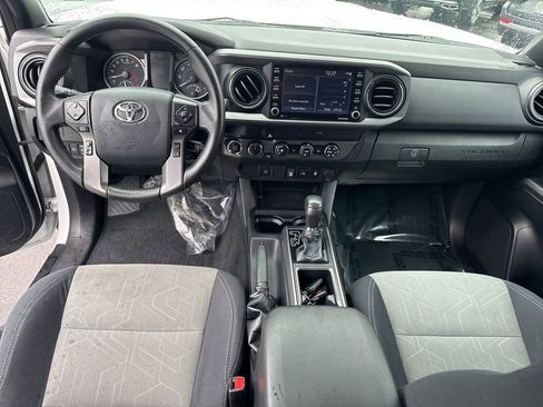 Used 2020 Toyota Tacoma TRD Sport image 35