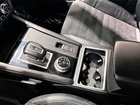 Used 2022 Mitsubishi Outlander SE image 18