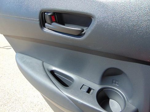 Used 2023 Toyota Corolla Cross LE image 23