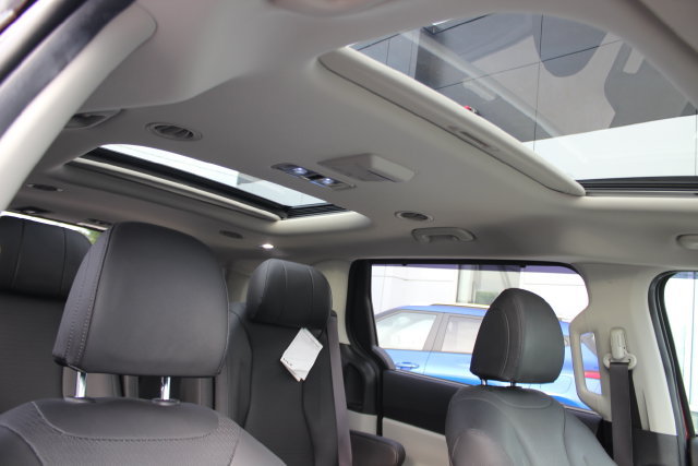 Used 2024 Kia Carnival SX Prestige FWD image 37