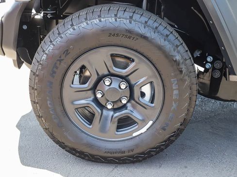 Used 2026 Jeep Wrangler Sport AWD/4WD image 10