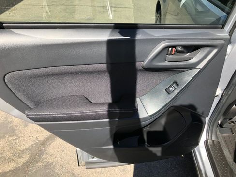 Used 2015 Subaru Forester 2.5i Premium w/ All-Weather Package image 25