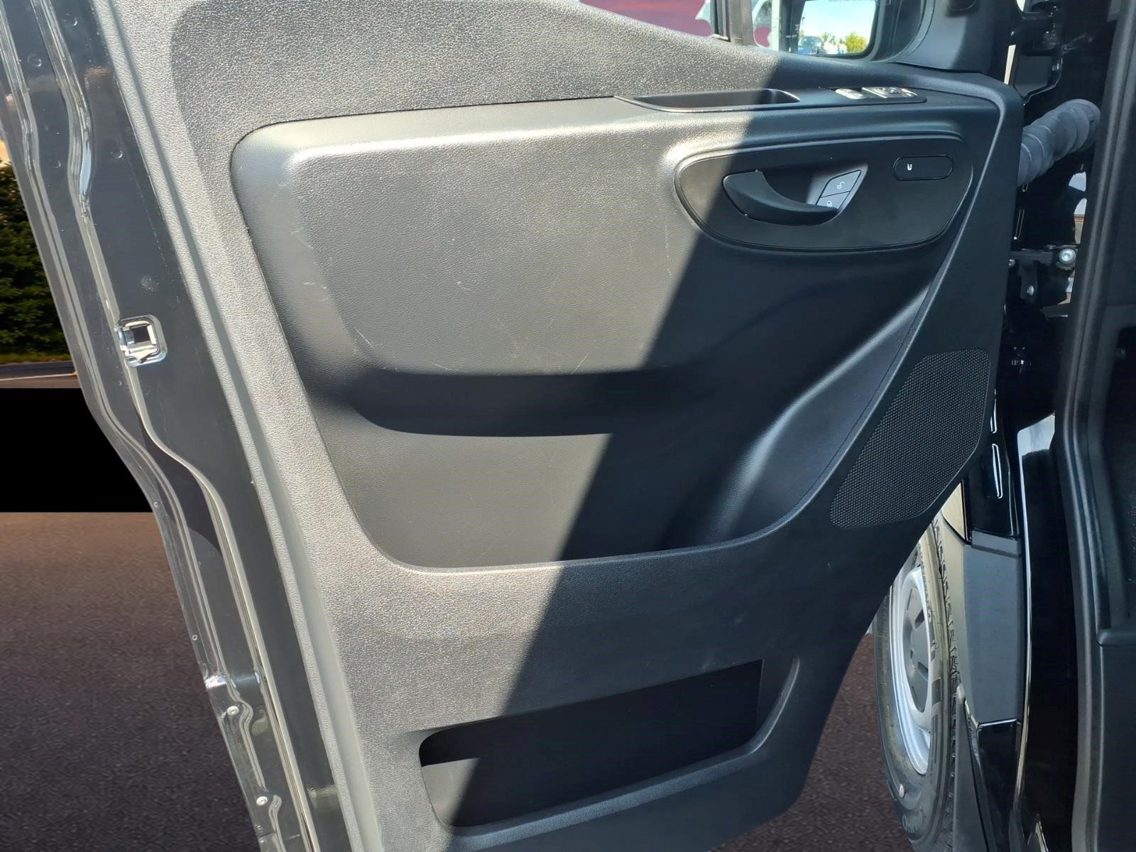 Used 2025 Mercedes-Benz Sprinter 2500 image 19