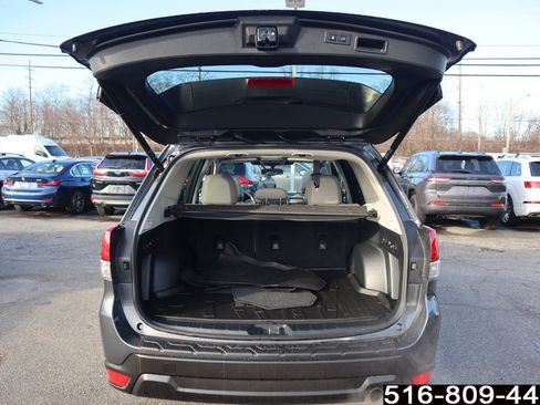 Used 2022 Subaru Forester Limited image 28
