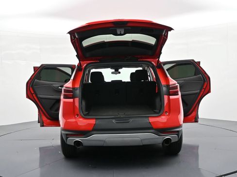 Used 2023 Chevrolet Blazer LT FWD image 33