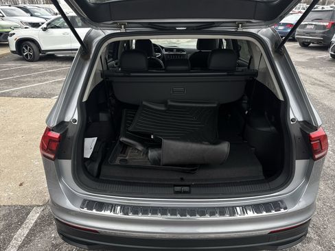 Certified 2022 Volkswagen Tiguan SE image 27