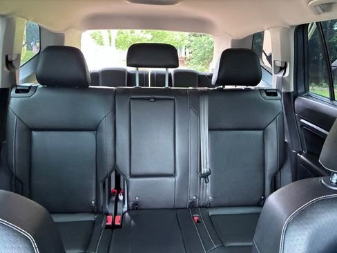 Used 2021 Volkswagen Atlas SE FWD image 31