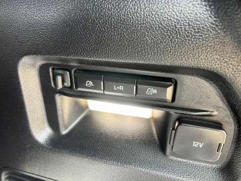 Used 2020 Ford Explorer Platinum w/ Premium Technology Package image 23