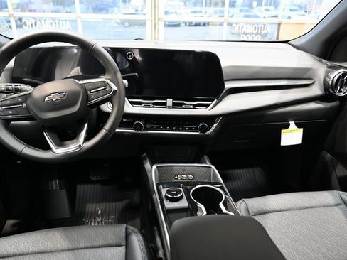 New 2026 Chevrolet Equinox LT w/ Convenience Package II image 12