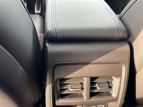 Used 2025 Cadillac XT4 Sport image 22