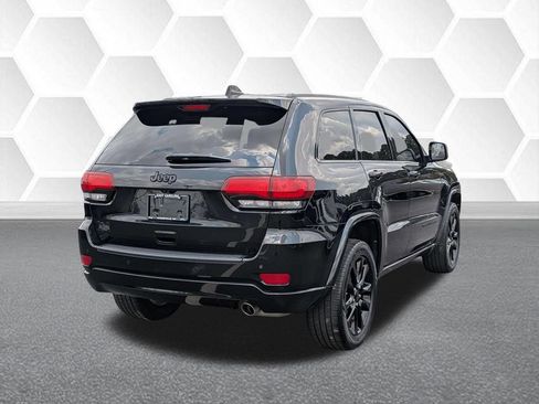 Certified 2021 Jeep Grand Cherokee Laredo X AWD/4WD image 3