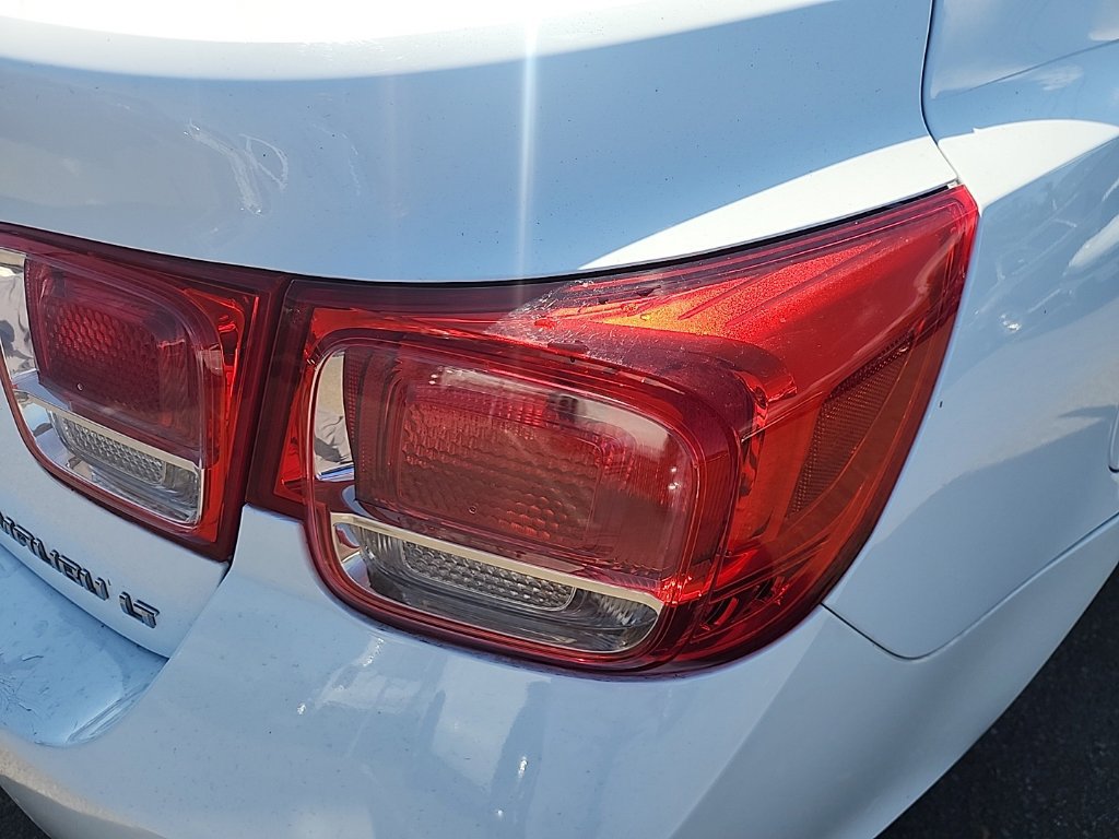 Used 2015 Chevrolet Malibu LT FWD image 14
