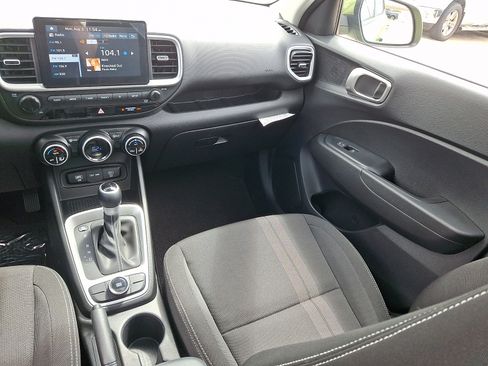 Used 2023 Hyundai Venue SEL w/ Cargo Package FWD image 16