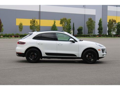 Used 2015 Porsche Macan S AWD/4WD image 4