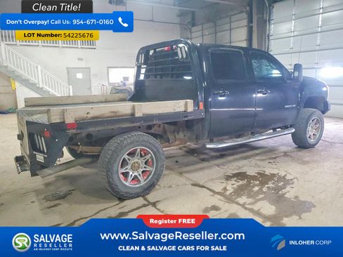 Used 2011 Chevrolet Silverado 2500 LTZ w/ LTZ Plus Package AWD/4WD image 4