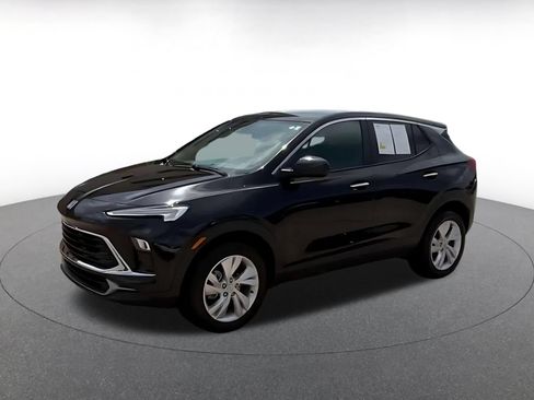 Used 2025 Buick Encore GX Preferred AWD/4WD image 7