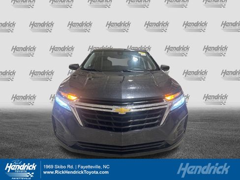 Used 2022 Chevrolet Equinox LS w/ LS Convenience Package FWD image 1
