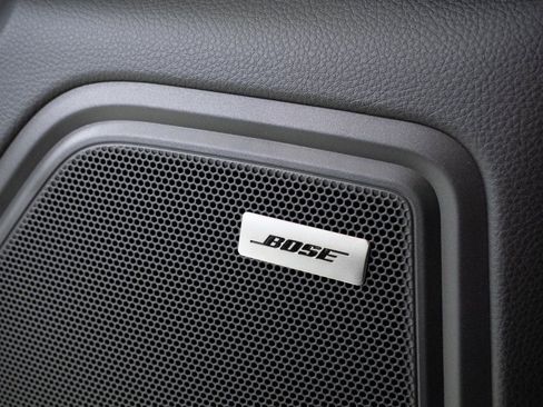 New 2026 Porsche Macan image 7