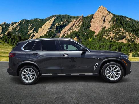 Used 2022 BMW X5 xDrive45e w/ Climate Comfort Package AWD/4WD image 4
