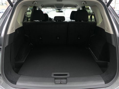 Used 2024 Nissan Rogue SV FWD image 22