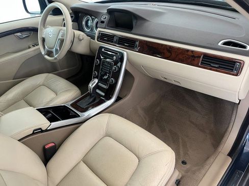 Used 2013 Volvo XC70 T6 image 16