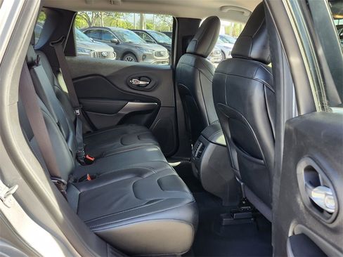 Used 2022 Jeep Cherokee Latitude Lux image 12