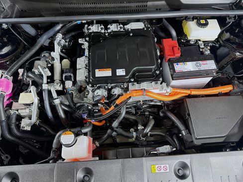 Used 2023 Toyota bZ4X AWD image 32