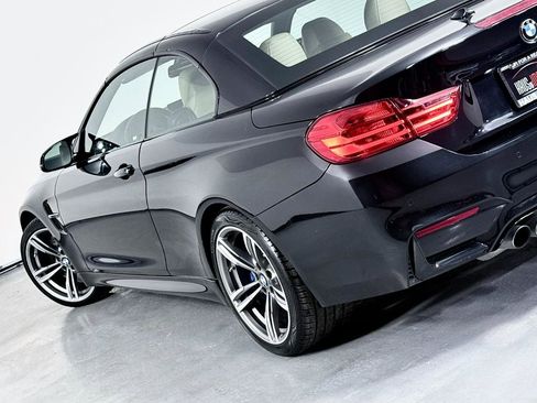 Used 2016 BMW M4 Convertible image 25