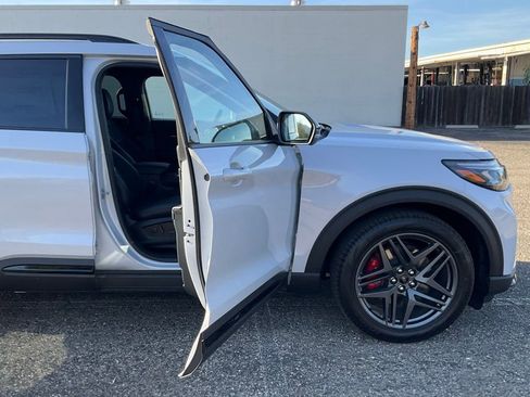 New 2026 Ford Explorer ST w/ Sun And Sound Package image 41