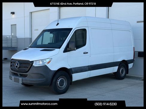 Used 2021 Mercedes-Benz Sprinter 2500 image 1