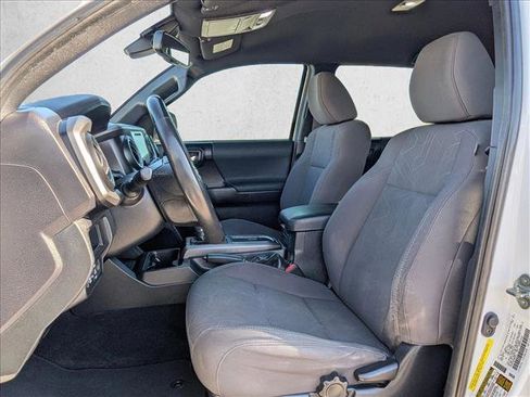Used 2019 Toyota Tacoma TRD Sport w/ Technology Package RWD image 15